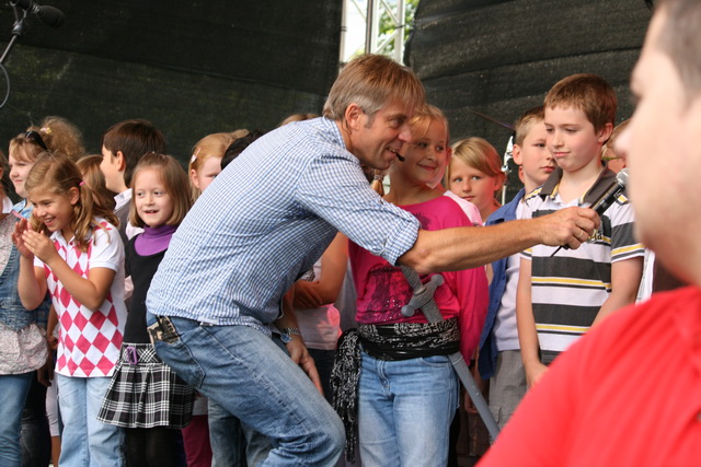 gal/2010/2010 Saitentwist Essen Original Moderation und Kinderbuehne 11.09/2010 Saitentwist 11.09. Moderation Essen Original HIrschlandplat 082.jpg